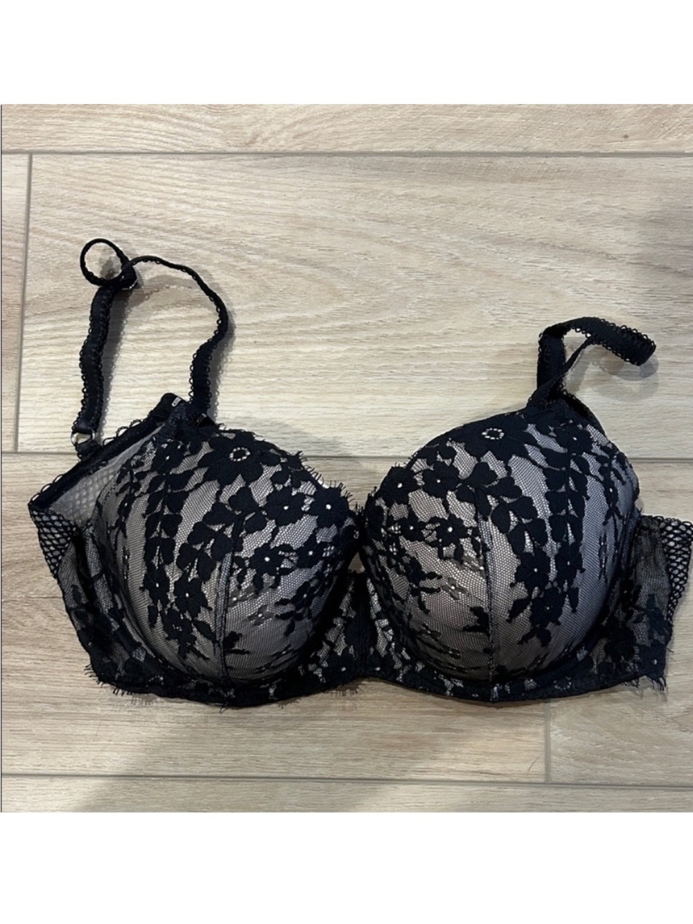 Victoria’s Secret dream angels bra 32DDD